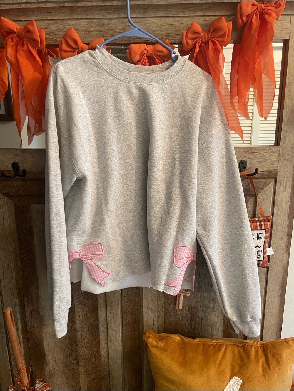 Women’s side slit bow sweater M❤️❤️❤️
